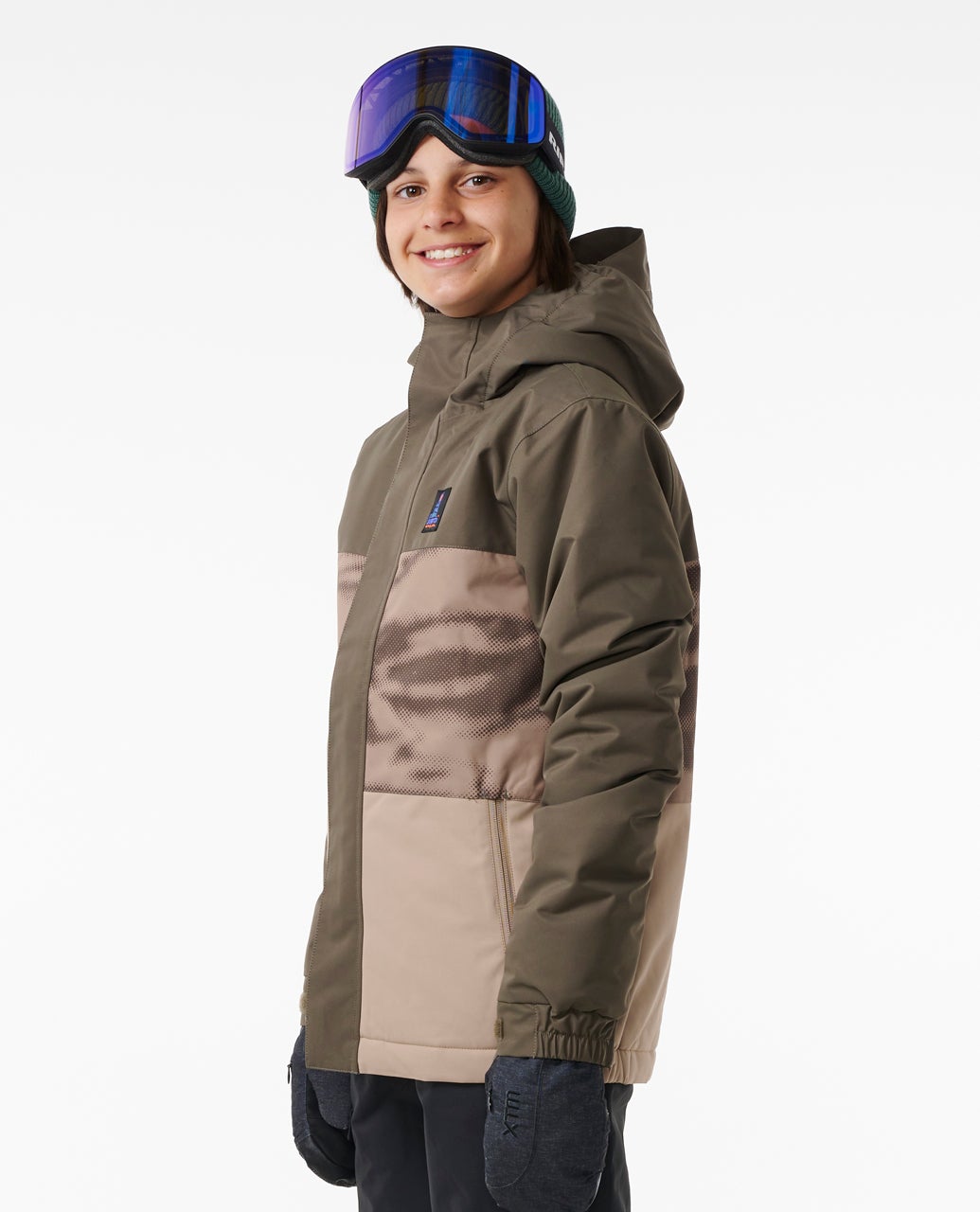 009UOU_2135_2_1759106502000