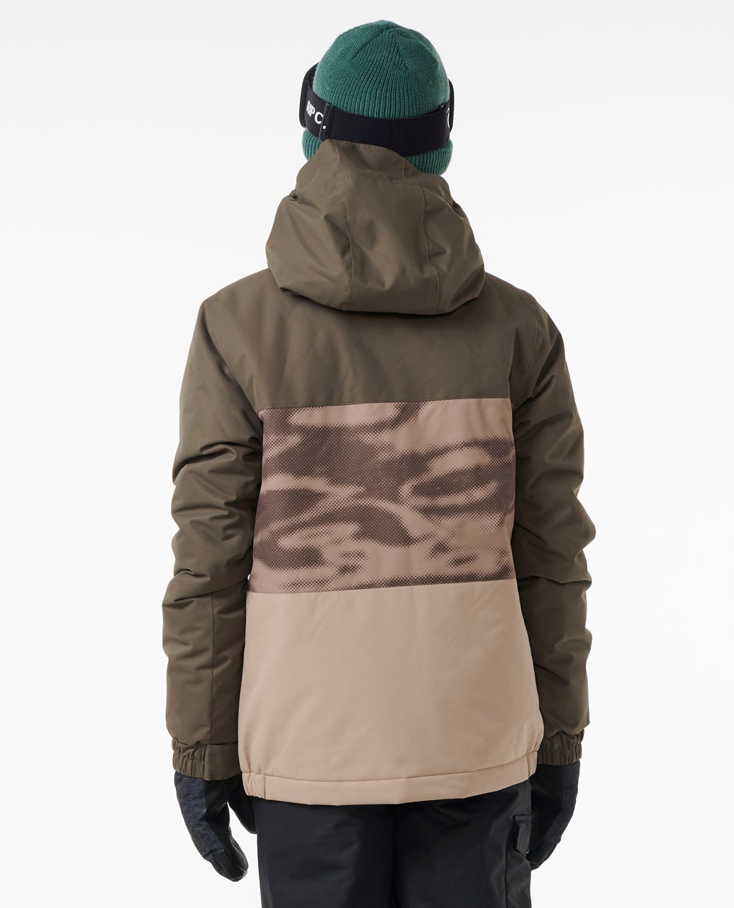 009UOU_2135_3_1759106503000