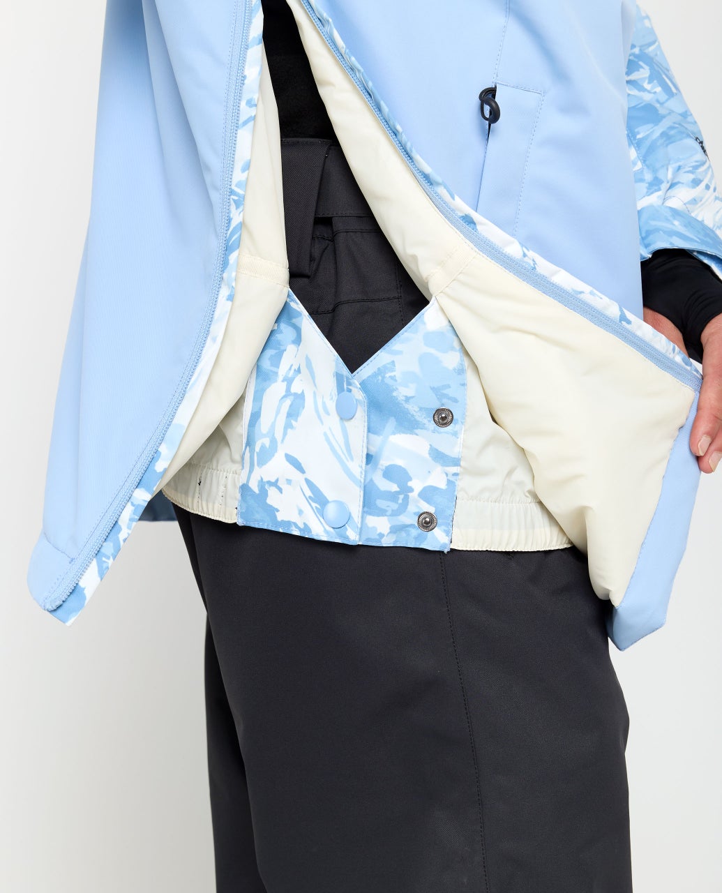 00HWOU_8962_9_1759107422000