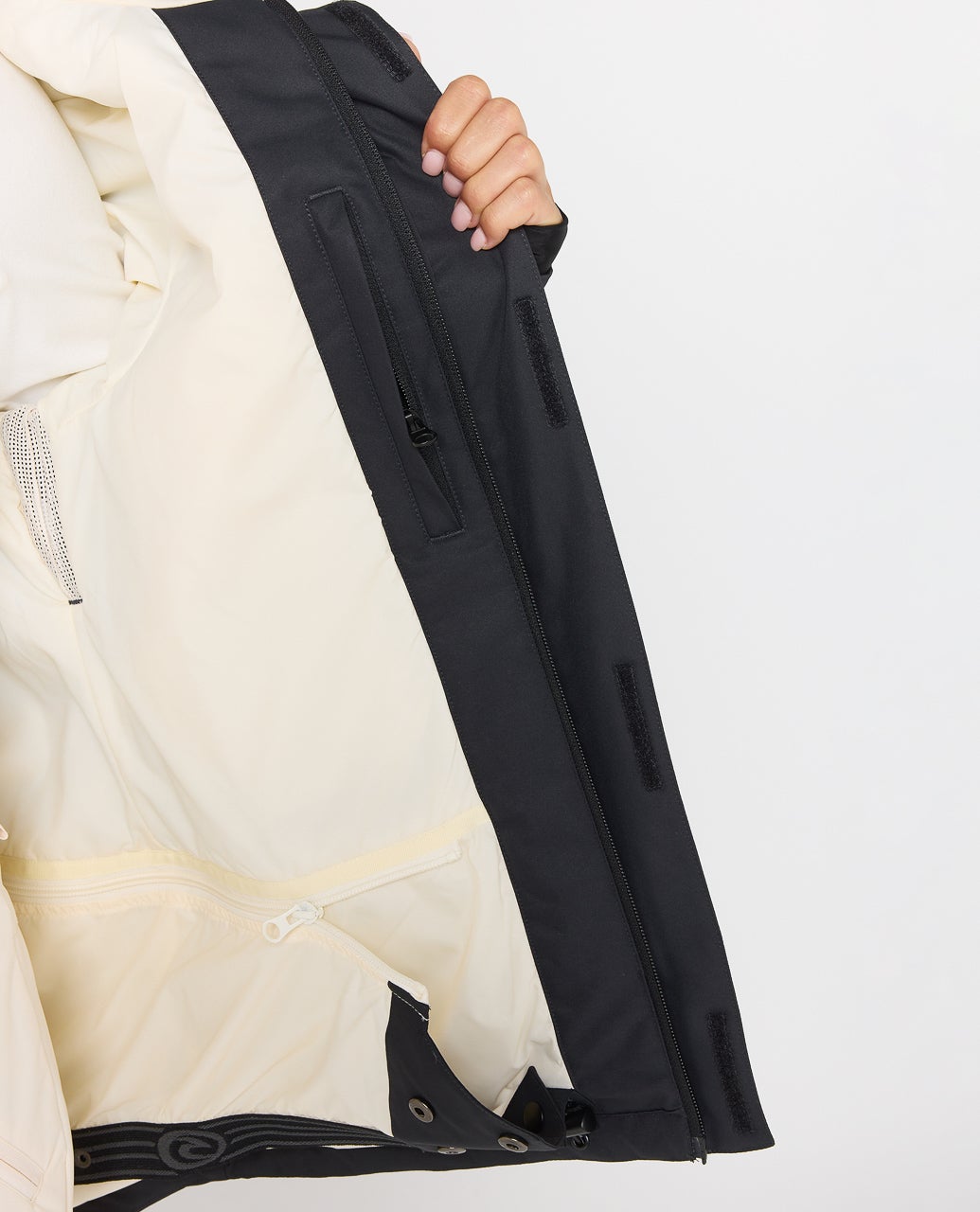 00KWOU_0090_12_1759107755000