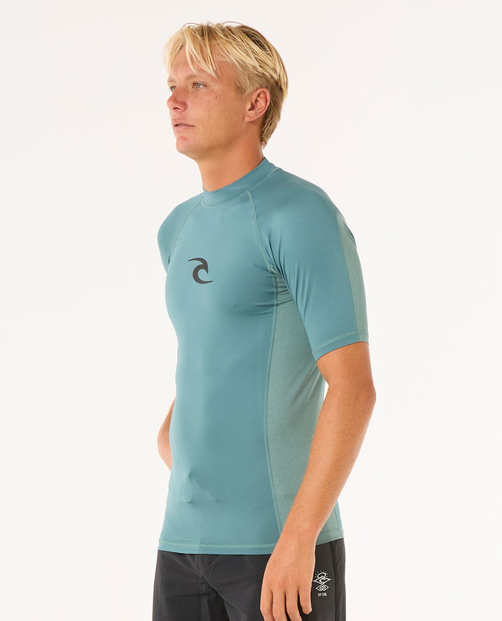 142MRV_3136_2_1759137220000