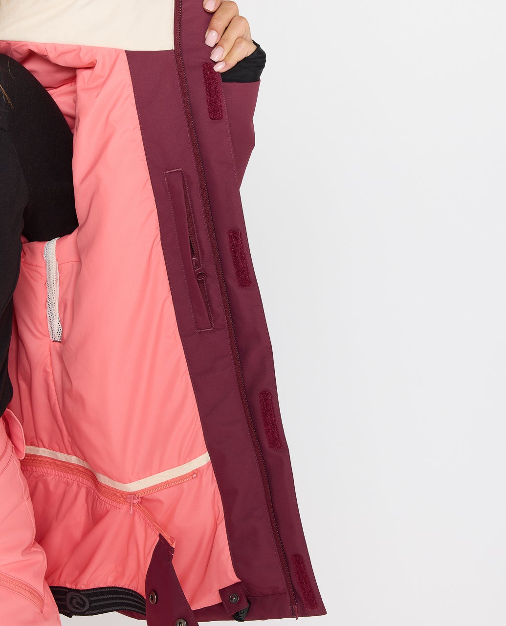 00KWOU_0043_10_1759107749000