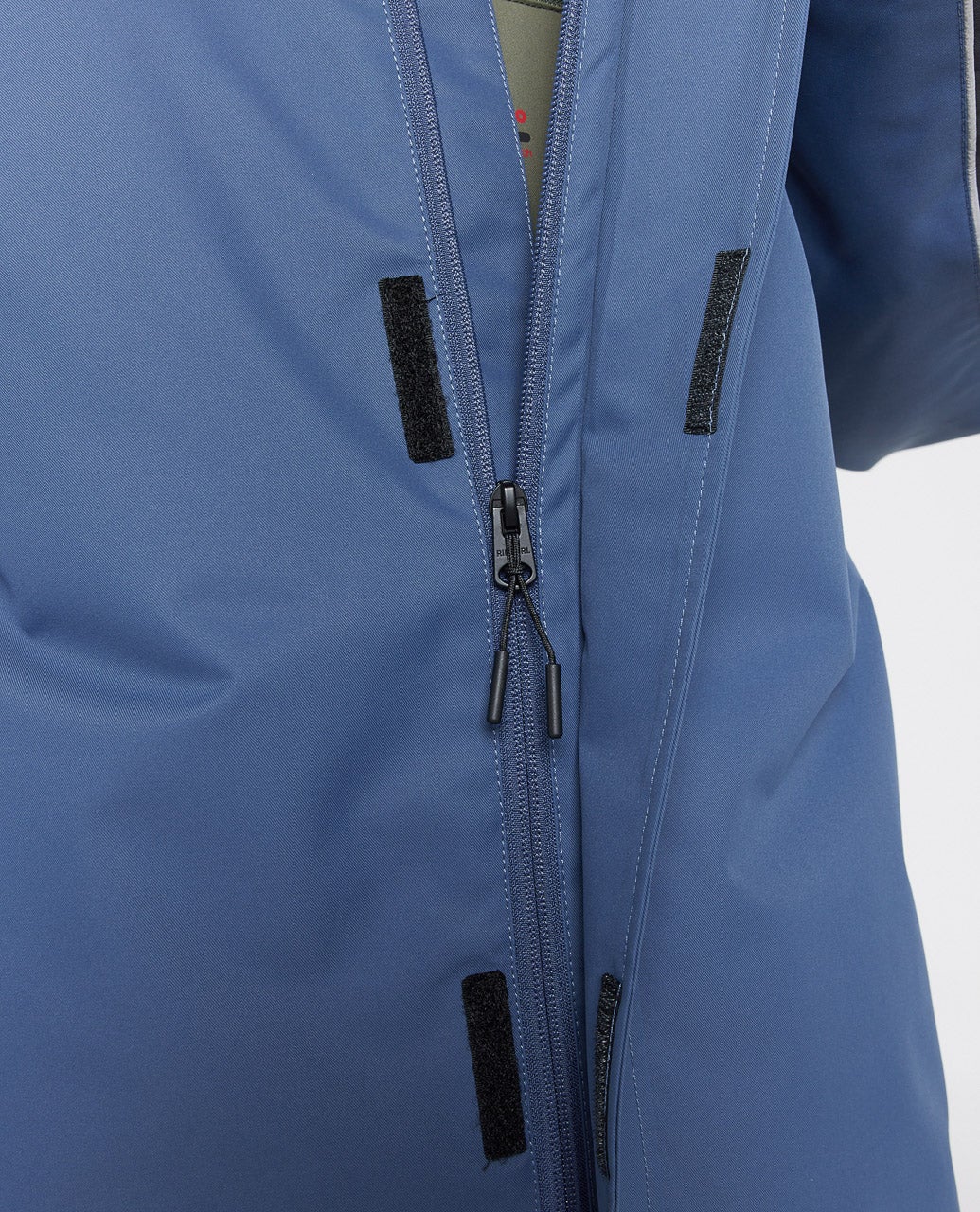 00MMOU_2359_8_1759107954000