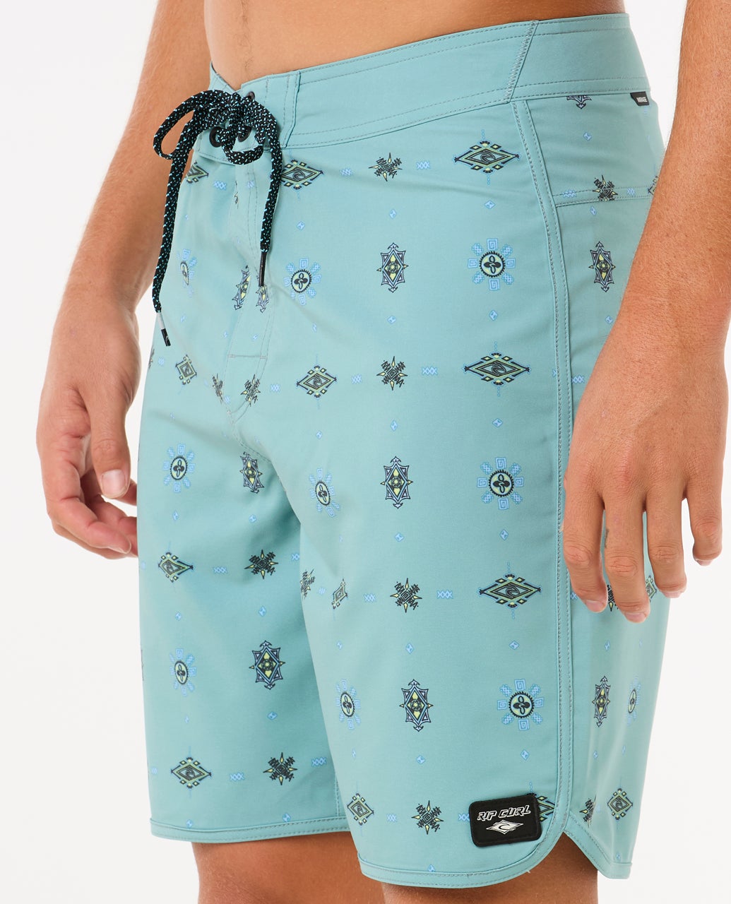 0C2MBO_3038_5_1759127183000