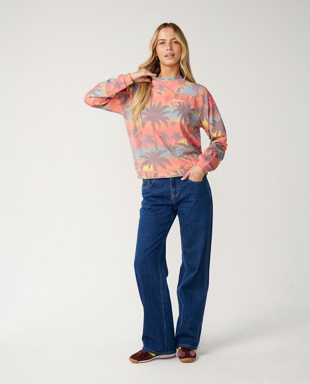 Retro Swell Crew Fleece