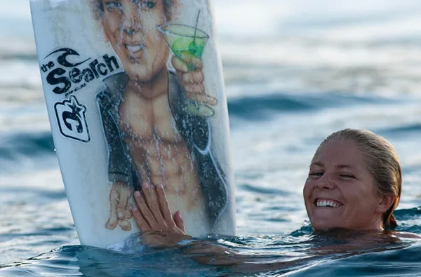 Steph Gilmore with a smile during a competition